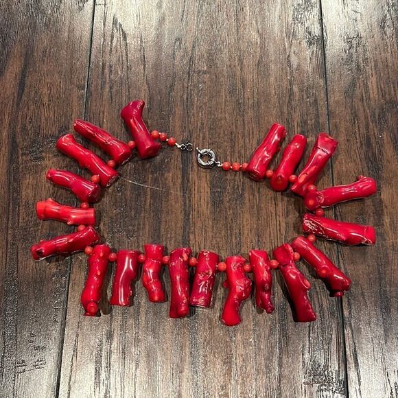 Original red colored coral rods necklace composed of colored not varnished rods
